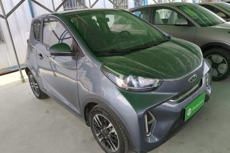Used Chery Little Ant 2022 Sweet Pink Edition Half-Sugar Version Lithium Iron Phosphate 29.2 kWh 30 kW 301 km Front Right 45 Deg