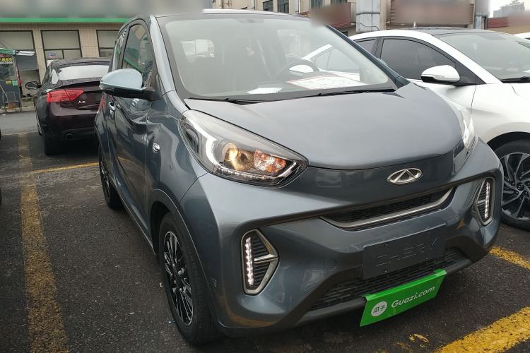 Used Chery Little Ant 2022 Sweet Pink Edition Full Sugar Version Lithium Iron Phosphate 29.2 kWh 30 kW 301 km Front Right 45 Deg