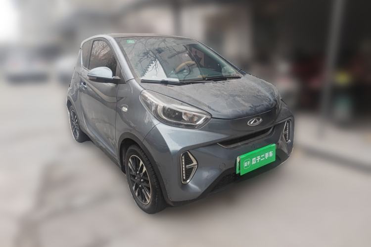 Used Chery Little Ant 2022 Sweet Pink Edition Half-Sugar Version Lithium Iron Phosphate 29.2 kWh 30 kW 301 km Front Right 45 Deg