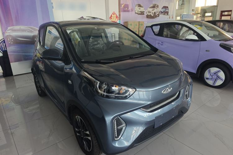 Used Chery Little Ant 2022 Sweet Pink Edition Half-Sugar Version Lithium Iron Phosphate 30 kW 301 km Front Right 45 Deg