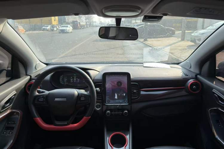 Used Chery Little Ant 2022 Sweet Pink Edition Low-Sugar Version Lithium Iron Phosphate 30 kW 301 km Interior 3