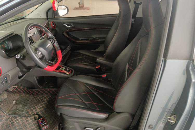 Used Chery Little Ant 2022 Sweet Pink Edition Full-Sugar Version Lithium Iron Phosphate 30 kW 301 km Interior 4