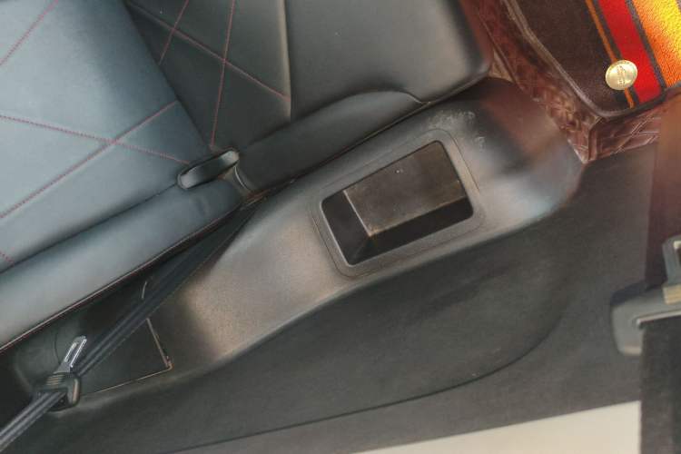 Used Chery Little Ant 2022 Sweet Pink Edition Half-Sugar Version 3-Cell Lithium 30kW 301km Interior 6