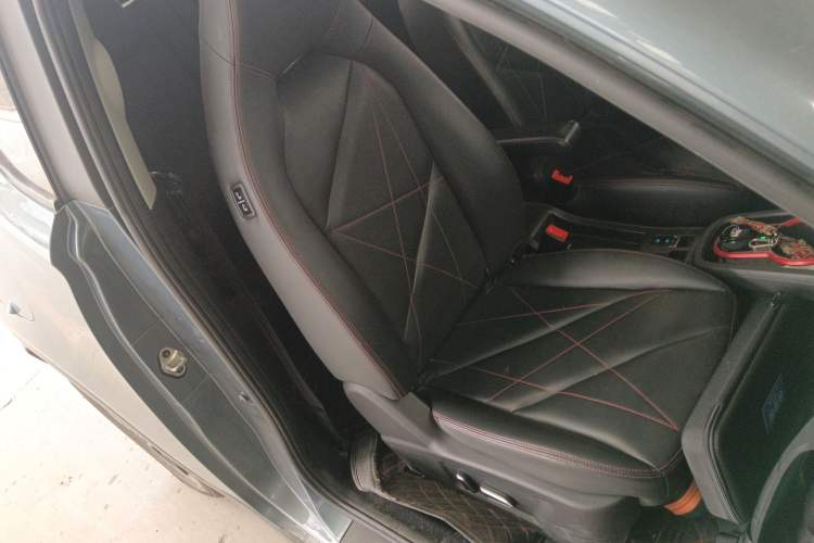 Used Chery Little Ant 2022 Sweet Pink Edition Full-Sugar Version Lithium Iron Phosphate 30 kW 301 km Right Front Seat