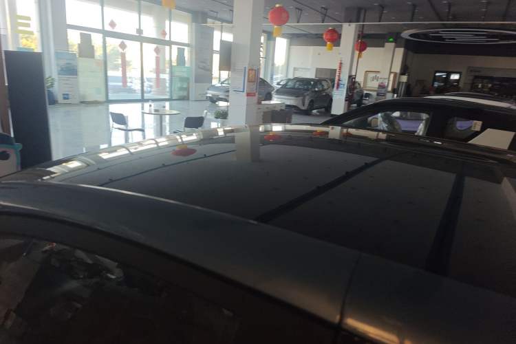 Used Chery Little Ant 2022 Revised Version Sweet Pink Edition Half-Sugar Version Lithium Iron Phosphate 30.7 kWh 30 kW 301 km Roof