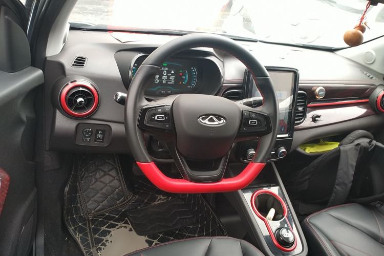 Used Chery Little Ant 2022 Sweet Pink Edition Full Sugar Version Lithium Iron Phosphate 29.2 kWh 30 kW 301 km Steering Wheel
