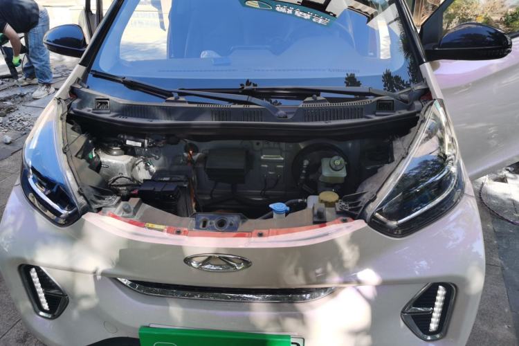 Used Chery Little Ant 2022 Sweet Pink Edition Full-Sugar Version 3-Cell Lithium 30kW 301km Engine Bay