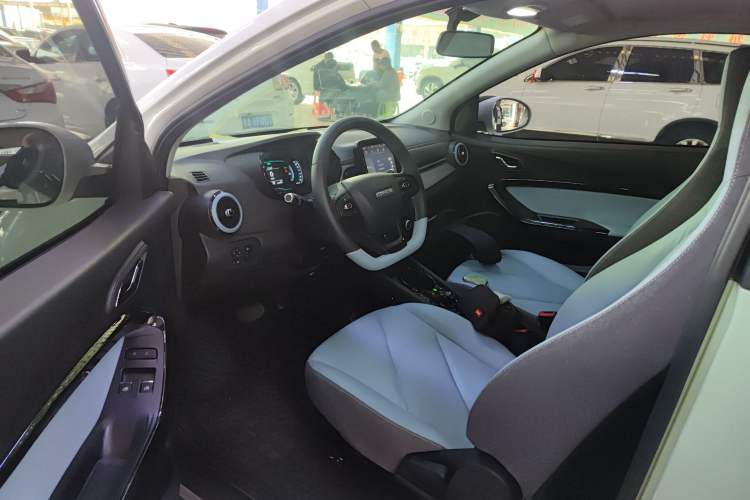 Used Chery Little Ant 2022 Restyled Version Sweet Pink Edition Low-Sugar Version Lithium Iron Phosphate Battery 30.7 kWh 30 kW 301 km Driver Seat