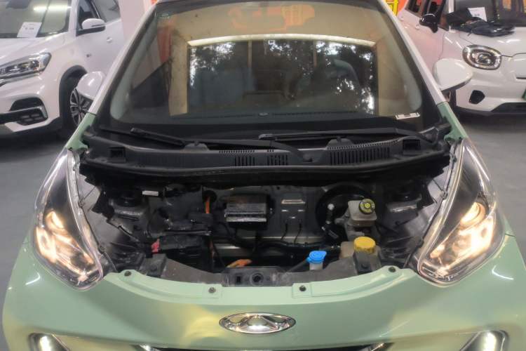 Used Chery Little Ant 2022 Sweet Pink Edition Half-Sugar Version Lithium Iron Phosphate 30 kW 301 km Engine Bay