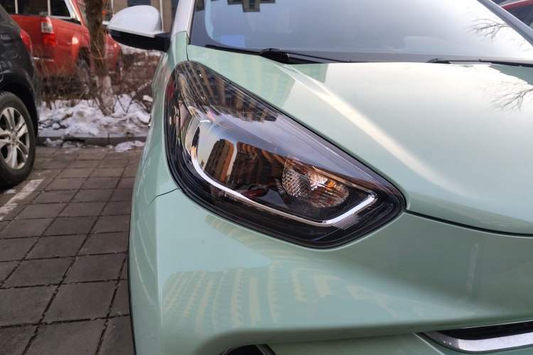 Used Chery Little Ant 2022 Restyled Version Sweet Pink Edition Half-Sugar Version 28.8 kWh 30 kW 301 km Exterior 6