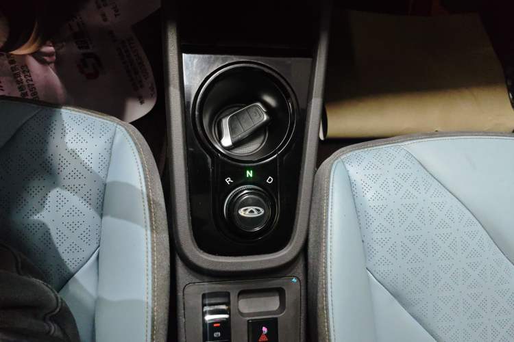 Used Chery Little Ant 2022 Sweet Pink Edition Full-Sugar Version 3-Cell Lithium 30kW 301km Gear Lever