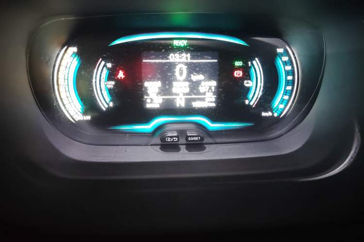Used Chery Little Ant 2022 Restyled Version Sweet Pink Edition Half-Sugar Version 28.8 kWh 30 kW 301 km Instrument Cluster
