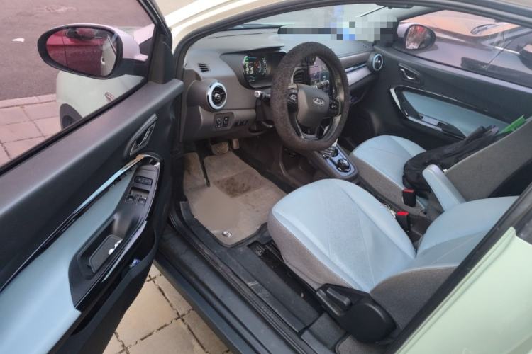 Used Chery Little Ant 2022 Restyled Version Sweet Pink Edition Half-Sugar Version 28.8 kWh 30 kW 301 km Interior 3