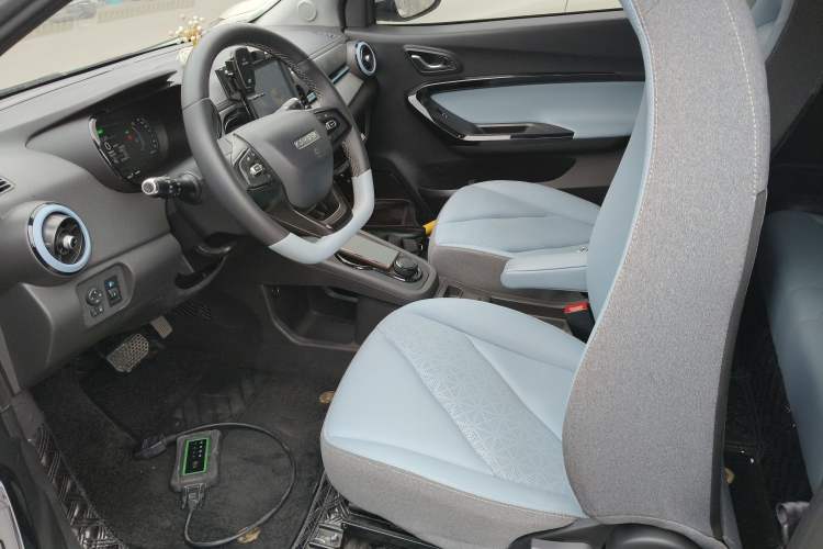 Used Chery Little Ant 2022 Sweet Pink Edition Half-Sugar Version 3-Cell Lithium 30kW 301km Left Front Seat