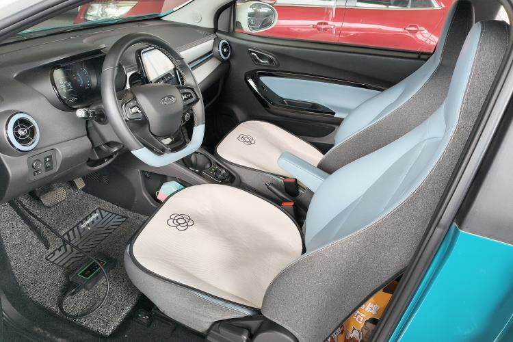 Used Chery Little Ant 2022 Restyled Version Sweet Pink Edition Low-Sugar Version Lithium Iron Phosphate Battery 30.7 kWh 30 kW 301 km Left Front Seat