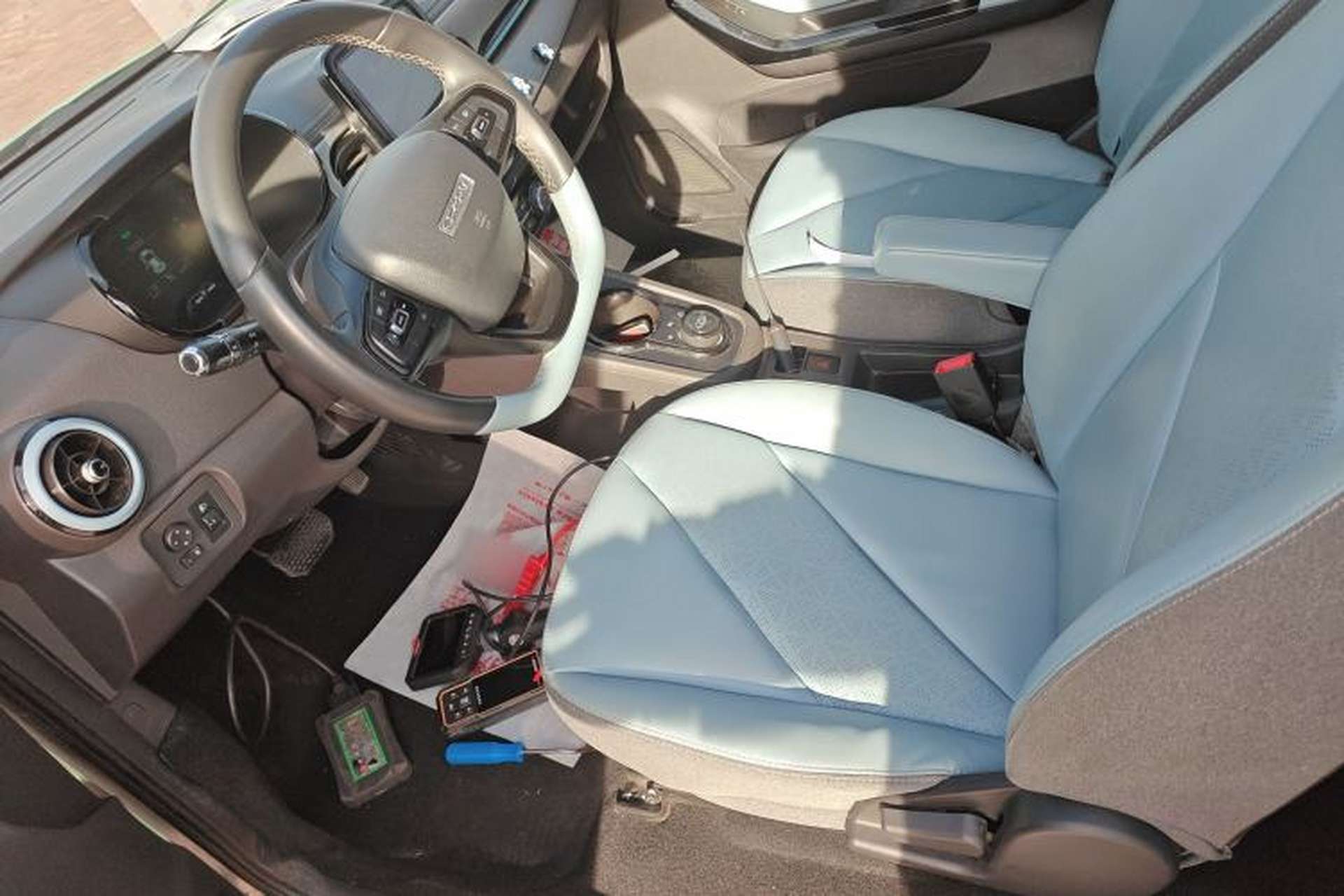 Used Chery Little Ant 2022 Sweet Pink Edition Low-Sugar Version Lithium Iron Phosphate 29.2 kWh 30 kW 301 km Left Front Seat