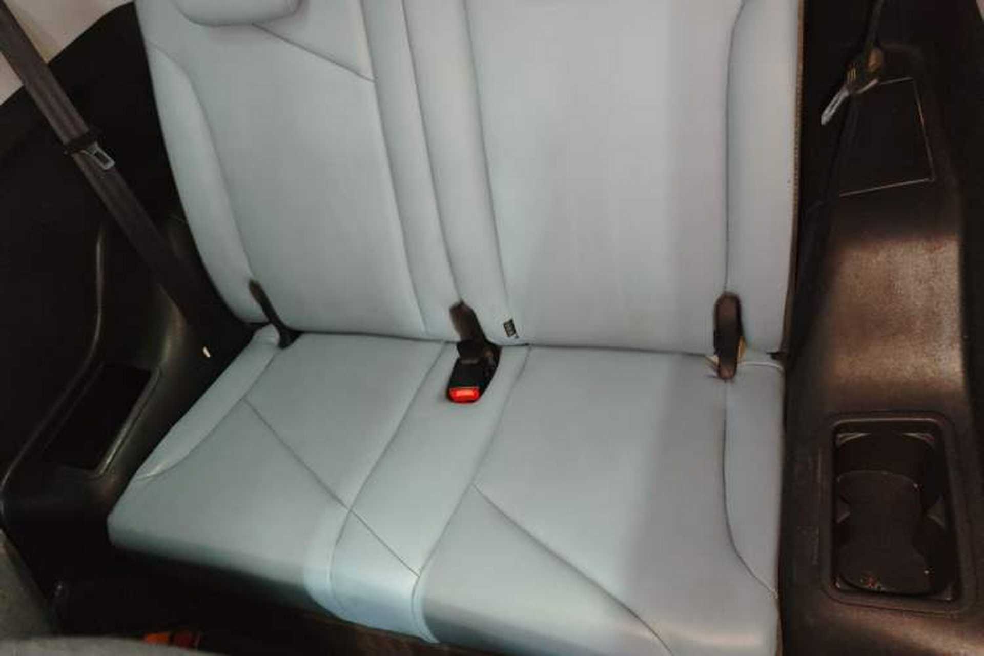 Used Chery Little Ant 2022 Sweet Pink Edition Full-Sugar Version 3-Cell Lithium 30kW 301km Left Rear Seat