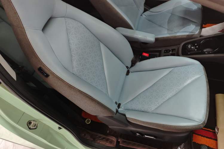 Used Chery Little Ant 2022 Sweet Pink Edition Full-Sugar Version 3-Cell Lithium 30kW 301km Right Front Seat