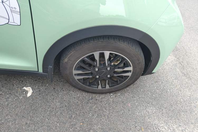 Used Chery Little Ant 2022 Sweet Pink Edition Full-Sugar Version Lithium Iron Phosphate 30 kW 301 km Right Front Wheel Hub