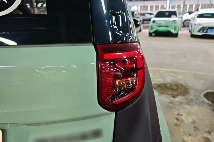 Used Chery Little Ant 2022 Sweet Pink Edition Full-Sugar Version 3-Cell Lithium 30kW 301km Right Rear Taillight