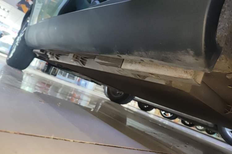 Used Chery Little Ant 2022 Restyled Version Sweet Pink Edition Low-Sugar Version Lithium Iron Phosphate Battery 30.7 kWh 30 kW 301 km Right Side Sill