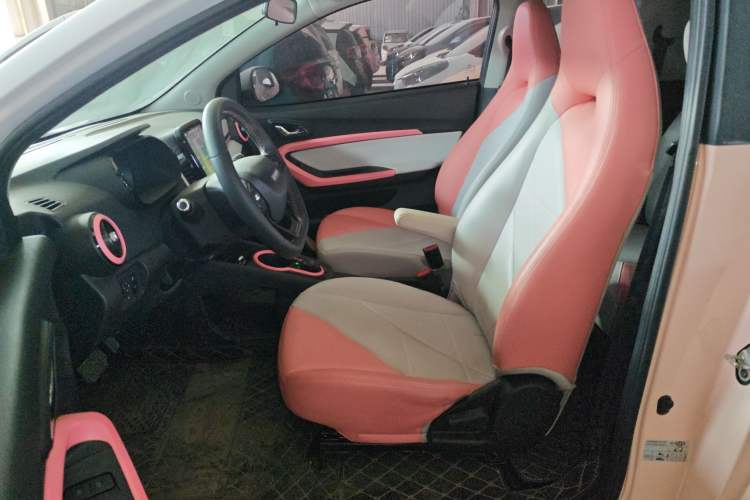 Used Chery Little Ant 2022 Sweet Pink Edition Half-Sugar Version Lithium Iron Phosphate 30 kW 301 km Left Front Seat