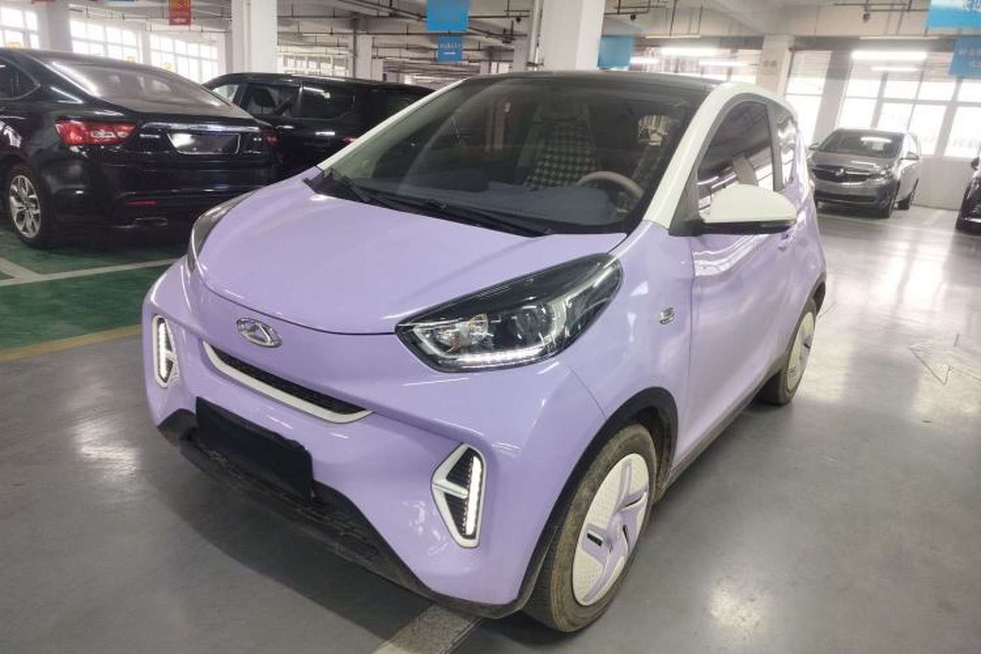 Used Chery Little Ant 2022 Sweet Pink Edition Half-Sugar Version Lithium Iron Phosphate 30 kW 301 km Front Left 45 Deg