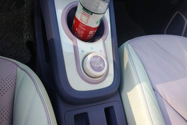 Used Chery Little Ant 2022 Revised Version 2 Sweet Pink Edition Full-Sugar Version Lithium Iron Phosphate 30.7 kWh 30 kW 301 km Gear Lever