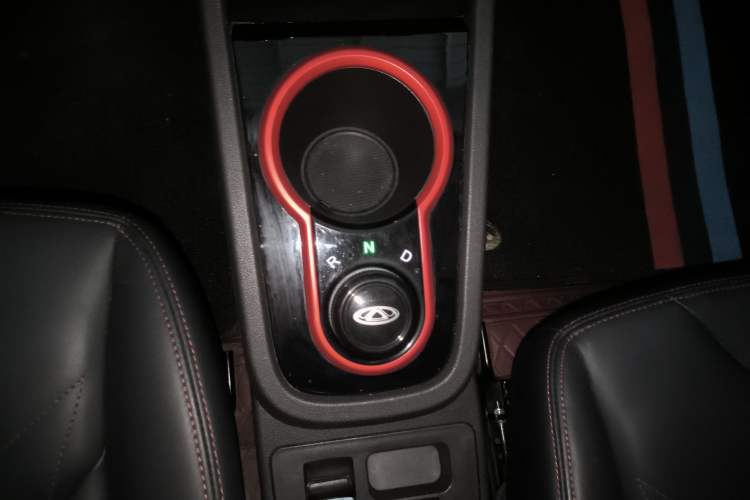 Used Chery Little Ant 2022 Restyled Version Sweet Pink Edition Half-Sugar Version 30.6 kWh 30 kW 301 km Gear Lever