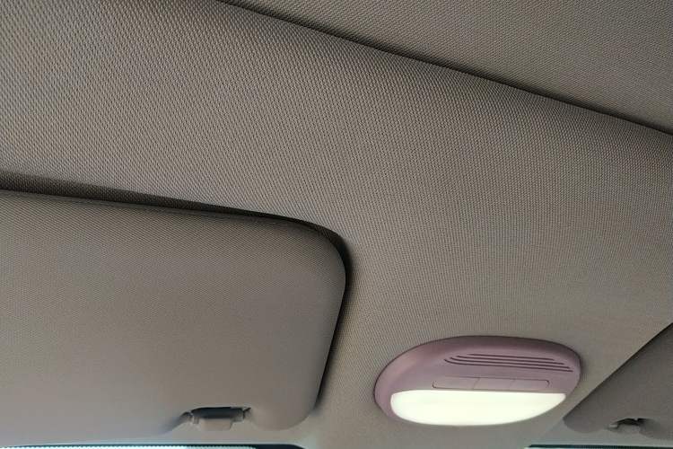 Used Chery Little Ant 2022 Revised Version 2 Sweet Pink Edition Full-Sugar Version Lithium Iron Phosphate 30.7 kWh 30 kW 301 km Headliner