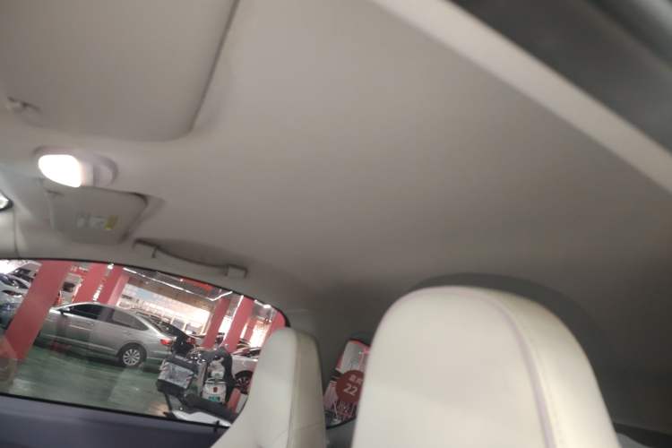 Used Chery Little Ant 2022 Revised Version Sweet Pink Edition Half-Sugar Version Lithium Iron Phosphate 30.7 kWh 30 kW 301 km Headliner