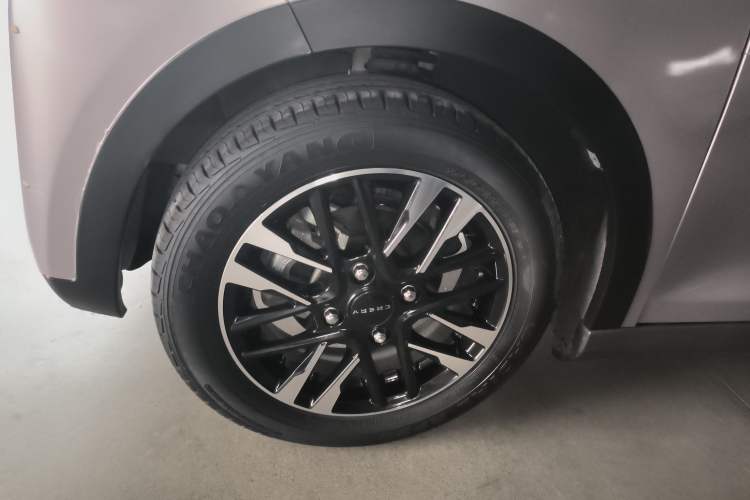 Used Chery Little Ant 2022 Restyled Version Sweet Pink Edition Half-Sugar Version 30.6 kWh 30 kW 301 km Left Front Wheel Hub