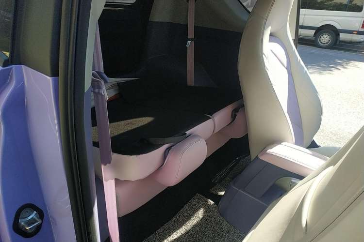 Used Chery Little Ant 2022 Revised Version 2 Sweet Pink Edition Full-Sugar Version Lithium Iron Phosphate 30.7 kWh 30 kW 301 km Left Rear Seat