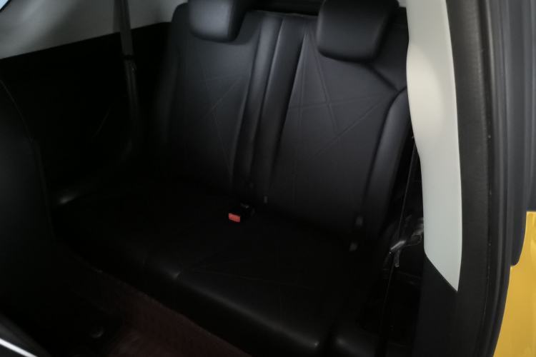 Used Chery Little Ant 2022 Restyled Version Sweet Pink Edition Half-Sugar Version 30.6 kWh 30 kW 301 km Left Rear Seat