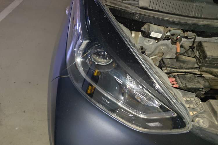 Used Chery Little Ant 2022 Sweet Pink Edition Half-Sugar Version 3-Cell Lithium 30kW 408km Right Front Headlight