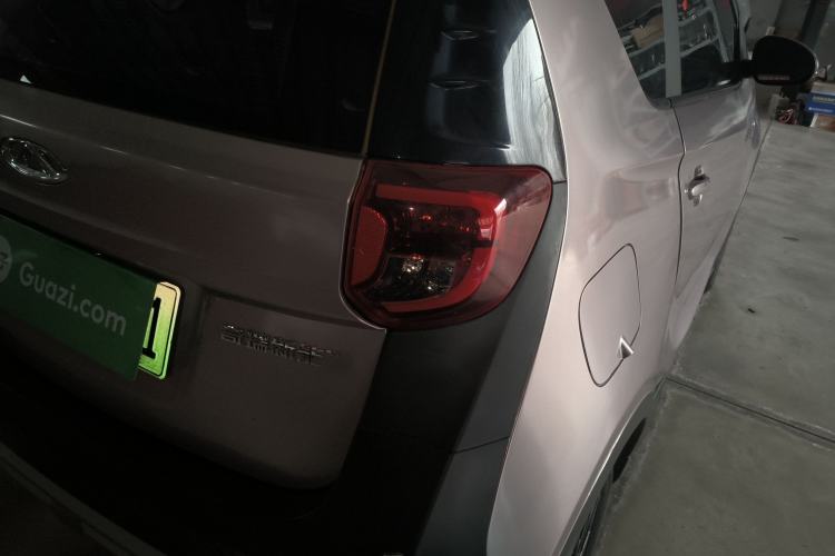 Used Chery Little Ant 2022 Restyled Version Sweet Pink Edition Half-Sugar Version 30.6 kWh 30 kW 301 km Right Rear Taillight