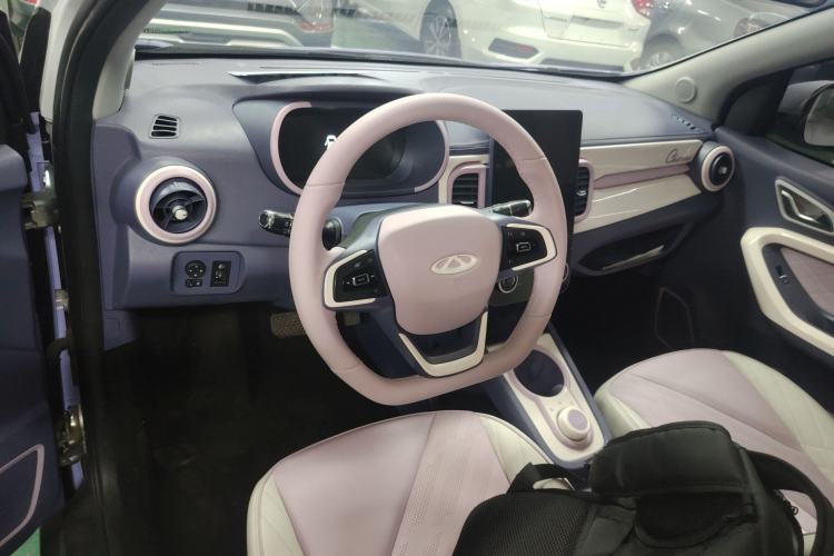 Used Chery Little Ant 2022 Revised Version Sweet Pink Edition Half-Sugar Version Lithium Iron Phosphate 30.7 kWh 30 kW 301 km Steering Wheel