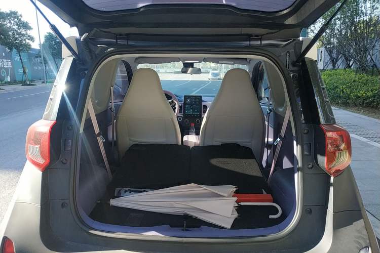 Used Chery Little Ant 2022 Revised Version 2 Sweet Pink Edition Full-Sugar Version Lithium Iron Phosphate 30.7 kWh 30 kW 301 km Trunk