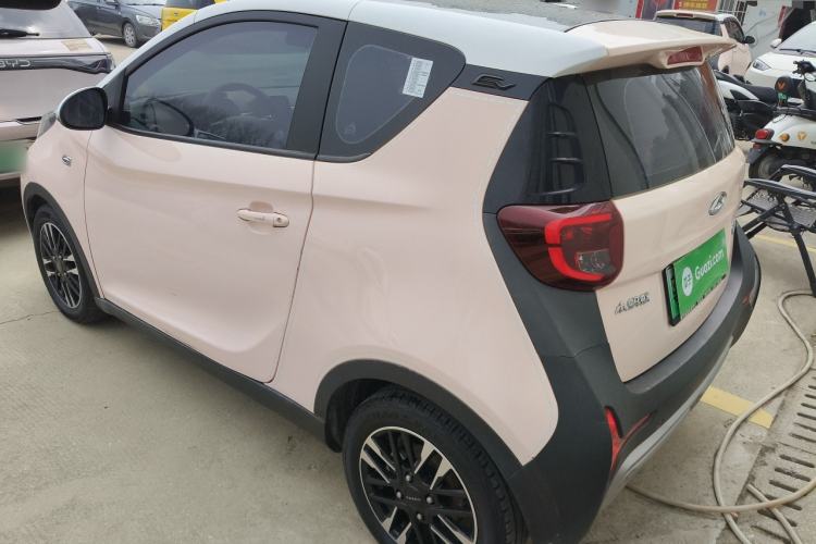 Used Chery Little Ant 2022 Revised Version Sweet Pink Edition Half-Sugar Version Lithium Iron Phosphate 30.7 kWh 30 kW 301 km Rear Left 45 Deg