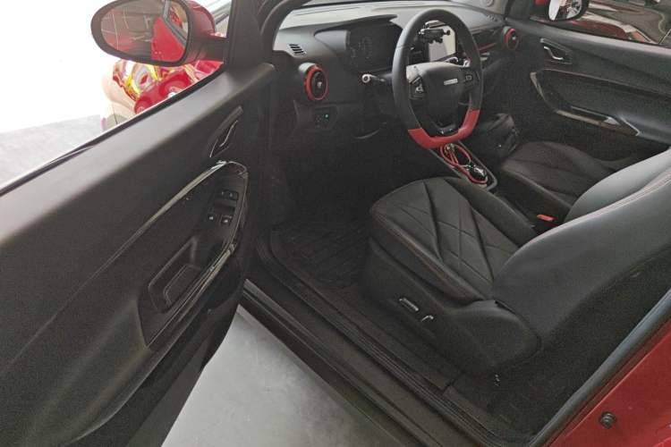 Used Chery Little Ant 2022 Sweet Pink Edition Full-Sugar Version Lithium Iron Phosphate 30 kW 301 km Driver Seat