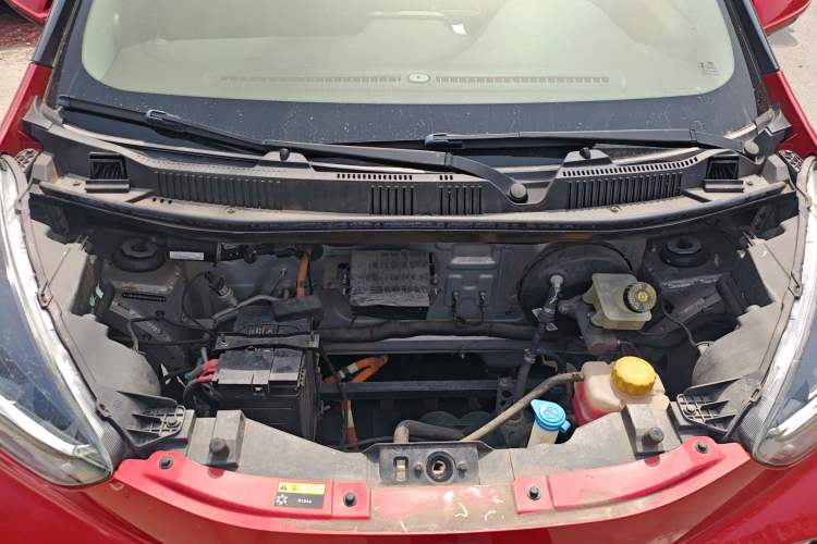 Used Chery Little Ant 2022 Sweet Pink Edition Half-Sugar Version Lithium Iron Phosphate 30 kW 301 km Engine Bay