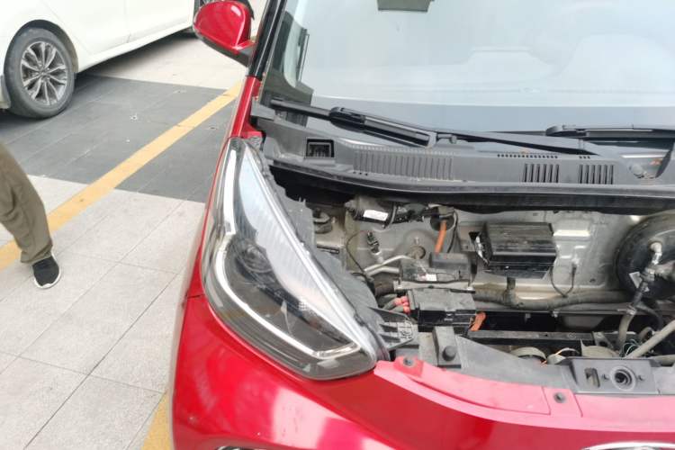 Used Chery Little Ant 2022 Sweet Pink Edition Full Sugar Version Lithium Iron Phosphate 29.2 kWh 30 kW 301 km Engine Bay Right