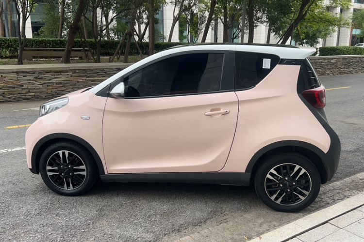 Used Chery Little Ant 2022 Restyled Version Sweet Pink Edition Half-Sugar Version 28.8 kWh 30 kW 301 km Exterior 2