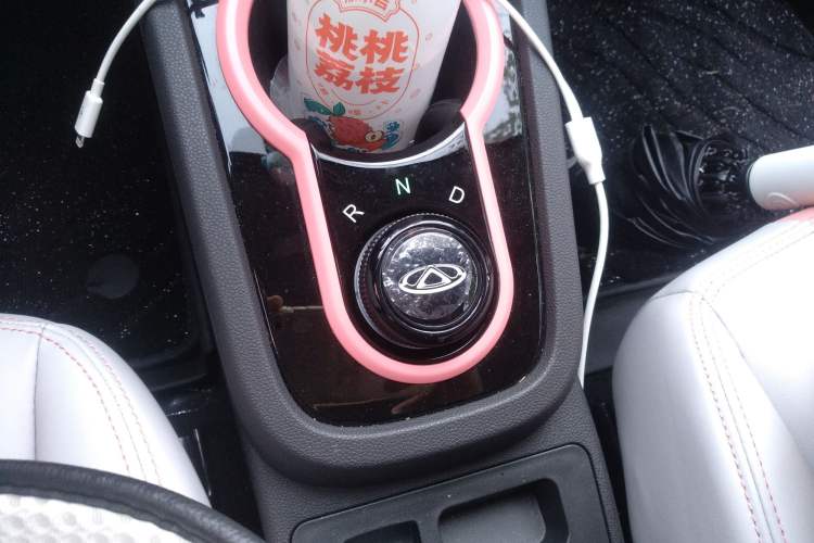 Used Chery Little Ant 2022 Sweet Pink Edition Half-Sugar Version Lithium Iron Phosphate 29.2 kWh 30 kW 301 km Gear Lever