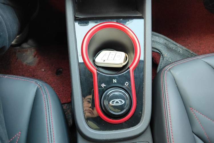 Used Chery Little Ant 2022 Sweet Pink Edition Half-Sugar Version 3-Cell Lithium 30kW 301km Gear Lever