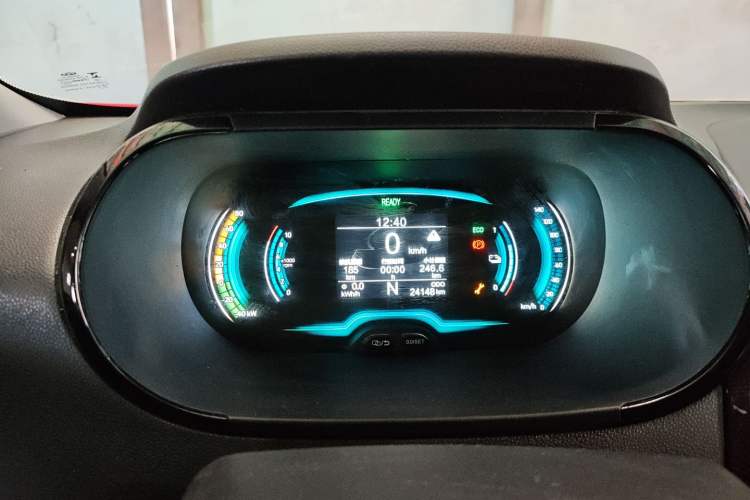 Used Chery Little Ant 2022 Sweet Pink Edition Half-Sugar Version 3-Cell Lithium 30kW 301km Instrument Cluster