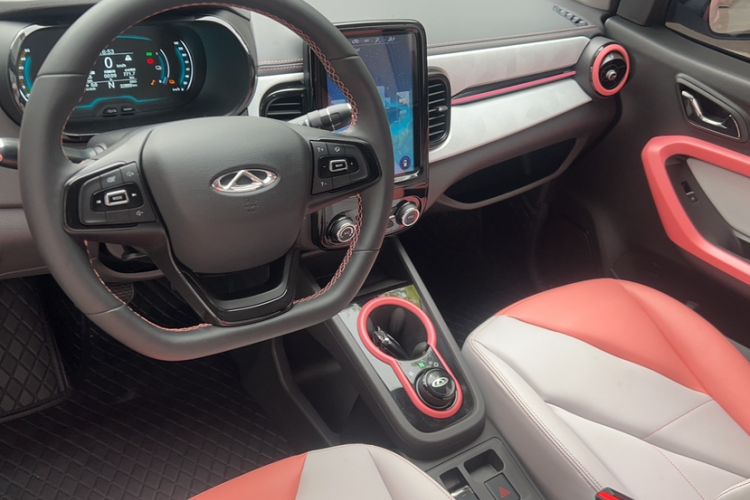 Used Chery Little Ant 2022 Restyled Version Sweet Pink Edition Half-Sugar Version 28.8 kWh 30 kW 301 km Interior 3
