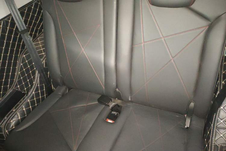 Used Chery Little Ant 2022 Sweet Pink Edition Half-Sugar Version 3-Cell Lithium 30kW 301km Left Rear Seat