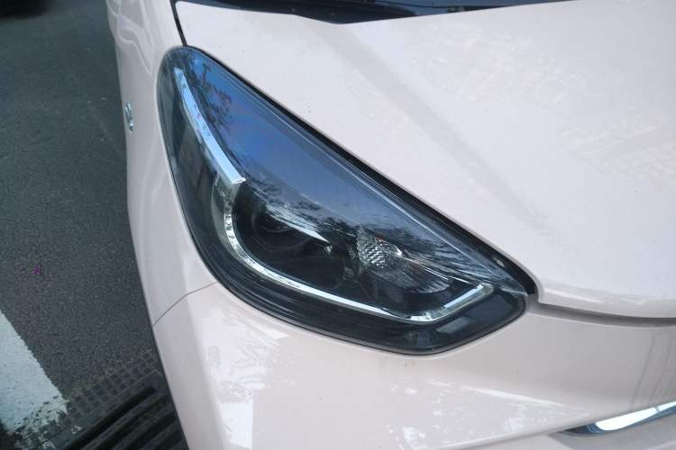 Used Chery Little Ant 2022 Sweet Pink Edition Half-Sugar Version Lithium Iron Phosphate 29.2 kWh 30 kW 301 km Right Front Headlight
