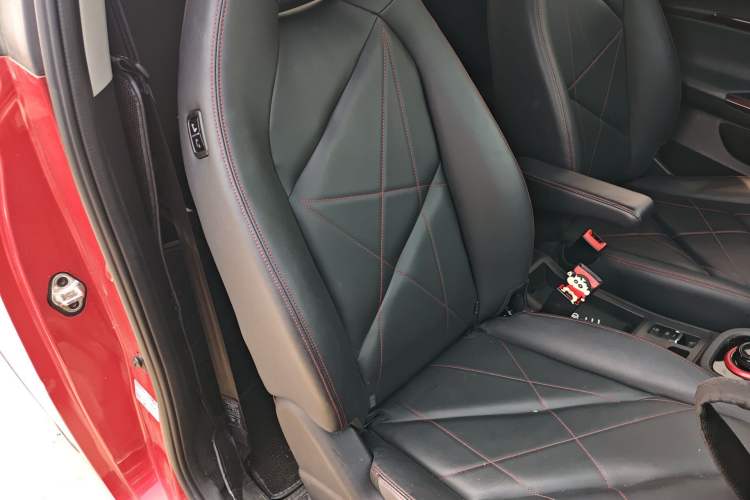 Used Chery Little Ant 2022 Sweet Pink Edition Half-Sugar Version Lithium Iron Phosphate 30 kW 301 km Right Front Seat